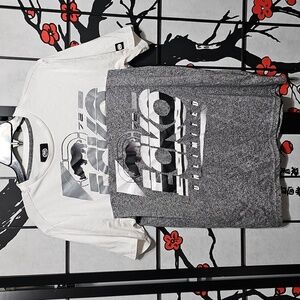Ecko Unltd White and Gray Graphic T-Shirt Size Medium